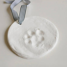 Load image into Gallery viewer, Pearhead Pawprints - Hanging Keepsake