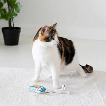 Load image into Gallery viewer, Pearhead Sofishticated Cat Toy Set 2pc